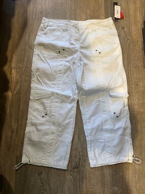 Style & Co. White Cropped Cargo Capris